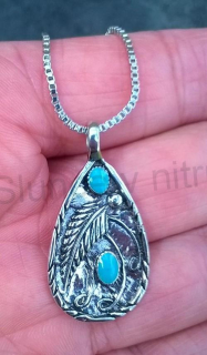 Náhrdelník s přívěškem kapky, slzy s peříčkem a kamínky (BD708)