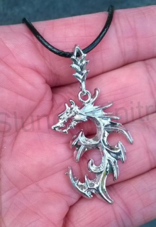 Náhrdelník s přívěškem drak (BD711)
