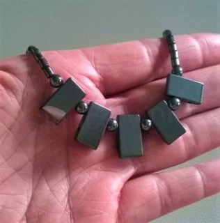 Hematitový minerální náhrdelník – moderní obdélníky (X1683)