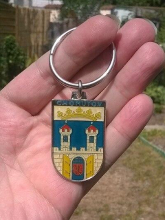 Turistický přívěšek, klíčenka - Chomutov (MB811)