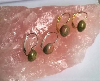 Minerální unakitové náušnice 10 x 10 mm (X1694)