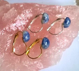 Minerální sodalitové náušnice 10 x 10 mm (X1705)