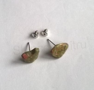 Minerální unanikové puzetové náušnice (X1708)