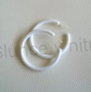 Náušnice kruhy hypoalergení velikost 3,6 cm bílé (BB741)