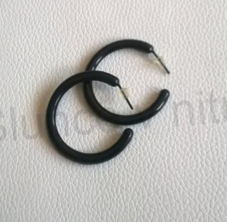 Náušnice kruhy hypoalergení velikost 3,6 cm černé (BB741)