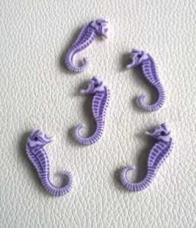 Mořský svět ppřívěšek fialový mořský koník (AC292)