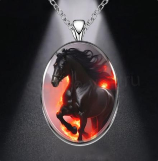 Nerezový náhrdelník s přívěskem černý kůň (BD791)