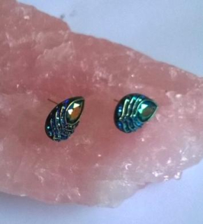 Puzetové paví peří kapka náušnice měnicí (BB755)