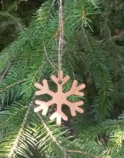 Dřevěné výřezy - závěsná ozdoba vločka  (V158)