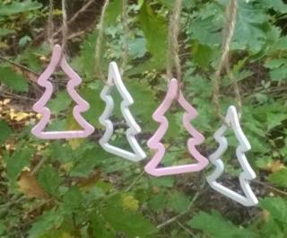 Dřevěné výřezy - závěsná ozdoba stromek - více variant (V163)