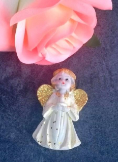 Dekorace, ozdoba Anděl, andílek se svíčkou magnetka (H500)