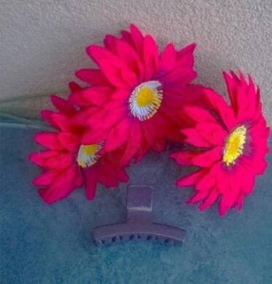 Střední skřipec do vlasů 7 x 3,9 cm kremový kávový (H524)