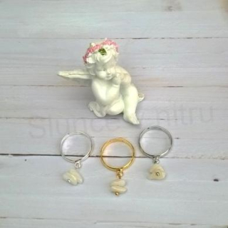 Nastavitelný minerální prsten s pravou mušlí (X1766)