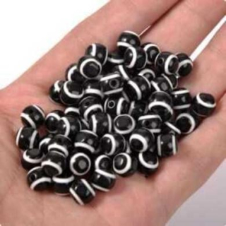 Plastový  korálek Oko 6 mm ( AC356)