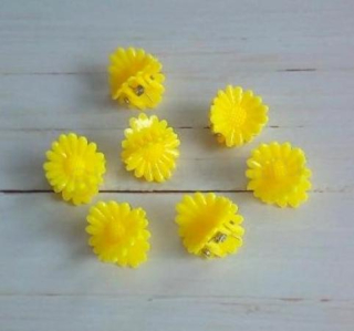 Mini skřipec do vlasů barevná kytička 18 x 18,2 mm žlutá (H540)