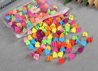 Mini skřipec do vlasů barevné srdce 18,6 x 18,6 mm (H542)