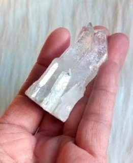 Křišťál špice 67 g (Brazilie) (X1801)