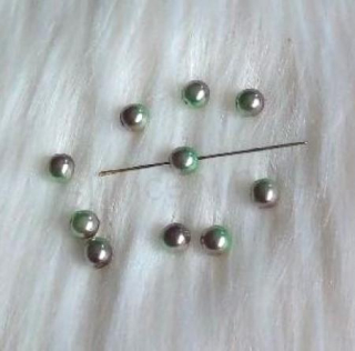 Skleněné voskované perle 6 mm – zelené duhové (AC383)