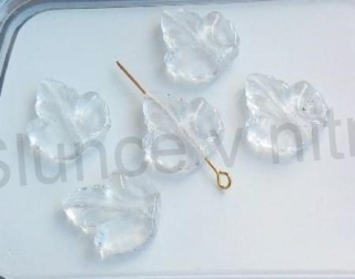 Skleněný korálek lístek 20,6 x 18,3 mm (AC406)