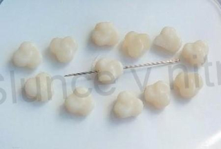 Skleněný korálek tvarovaný 9,7 x 10,1 mm - 12 ks (AC407)