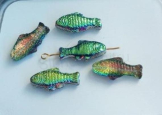 Skleněný korálek rybka 24,7 x 11,7 mm (AC418)