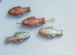 Skleněný korálek rybka 24,7 x 11,7 mm (AC420)