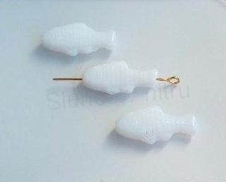 Skleněný korálek rybka 24,7 x 11,7 mm (AC424)