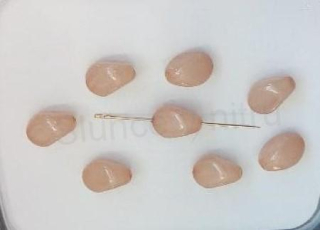 Skleněný korálek tvarovaný 9 x 5,3 mm - 8 ks (AC438)