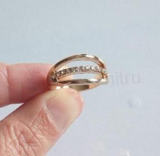 Jemný modní ozdobný prsten s kamínky (BP424)