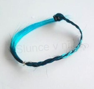 Barevný pramen vlasů, copánek na skřipci délka 32 cm Modro černá (H546)