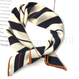 Dámský vzorovaný hedvabný šátek (H47)