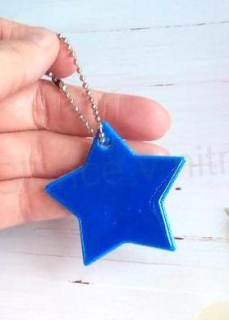 Klíčenka reflexní, fosforová hvězda modrá (E900)