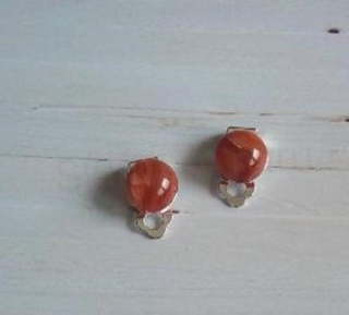 Náušnice klipsy světle hnědé 10 mm (BB825)