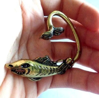 Puzetové punk náušnice Žralok, ryba starozlato (BB828)