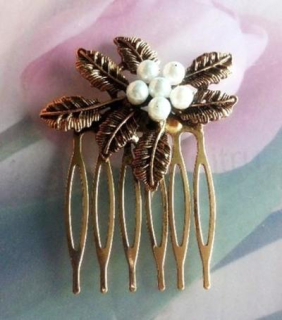 Vintage, retro hřebínek do vlasů s rukojetí kytička (H598)