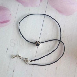 Šňůrkový náhrdelník s přívěskem pandora tlapka černá (BD874)