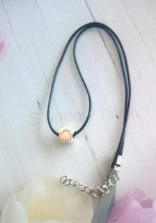 Šňůrkový náhrdelník s přívěskem pandora tlapka růžová (BD878)