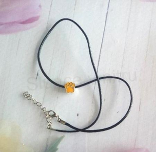 Šňůrkový náhrdelník s přívěskem pandora tlapka žlutá (BD880)