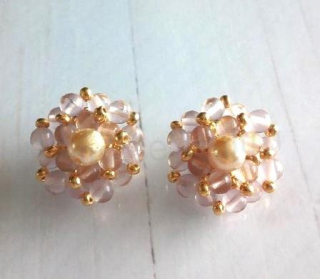 Korálkové náušnice klipsny kytičkové (BB834)