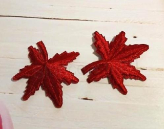 Nášivka Nažehlovačka javorový list tmavě červený (C690)