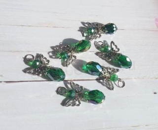 Andílek pro štěstí, talisman AB Swarovski elements zelený tmavý (H633)