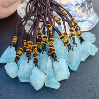 Minerální náhrdelník z akvamarínu (X1853)