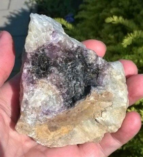 Ametyst s morionem zarostlý v křemenu 331,5 g (Česká Republika) (X1901)