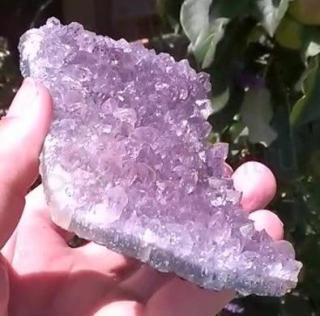 Ametyst drúza narostlá v chalcedonu 290 g (Brazílie) (X1905)