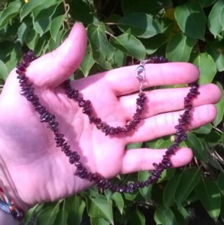 Minerální náhrdelník s granátem 46 cm (X1909)