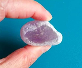 Ametyst řez – surový 34,7 g (Brazílie) (X1921)