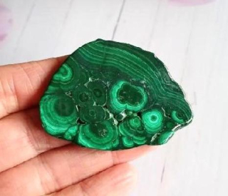 Malachit plátek 37 g (X1951)