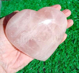 Růženín hmatka srdce 103 × 115 mm | 730 g (X1988)