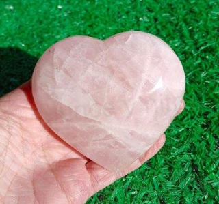 Růženín hmatka srdce 92 × 97 mm | 445 g (X1989)