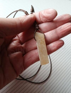 Minerální náhrdelník ze žlutého křemene na nastavitelné (X2015)